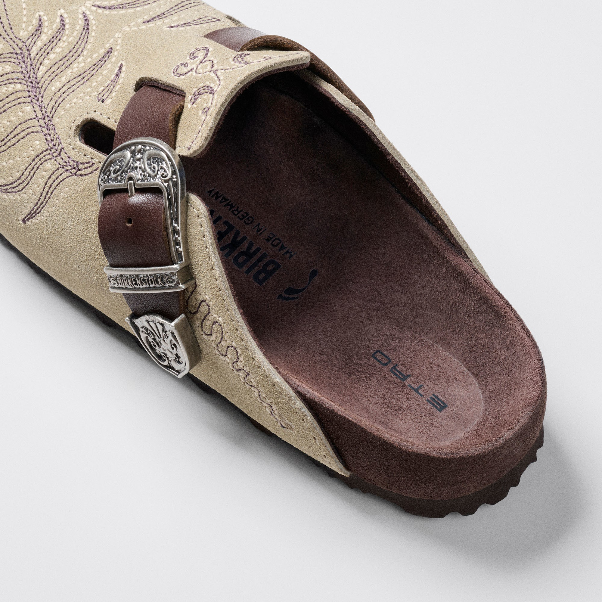 Boston Embroidery Suede Leather Taupe – BIRKENSTOCK Boston Embroidery Suede Leather Taupe – BIRKENSTOCK