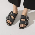 Arizona Big Buckle Shearling Oiled Leather - BIRKENSTOCK