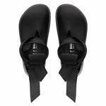 alt:Black Black