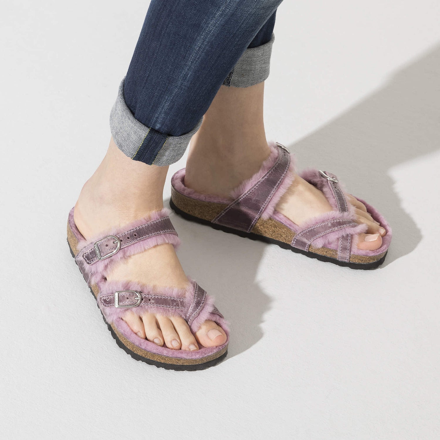 Birkenstock Mayari Shearling purple  Oiled Leather Front Closeup Look